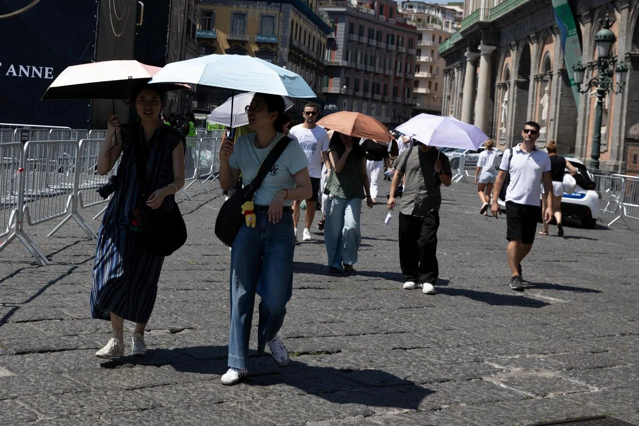 Italy's heat wave peaks with red alerts in record 25 cities Image