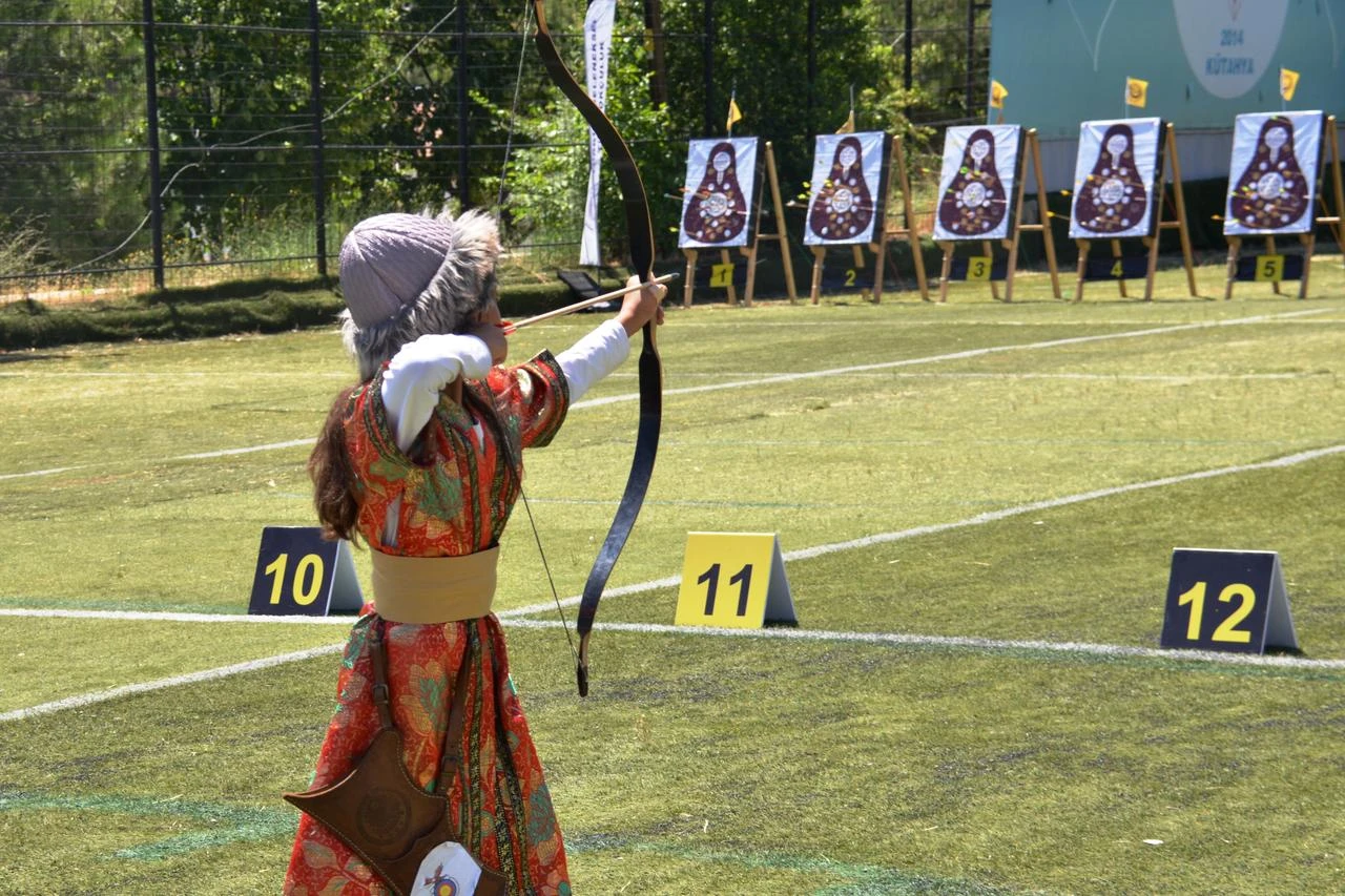 Kutahya hosts traditional archery youth championship