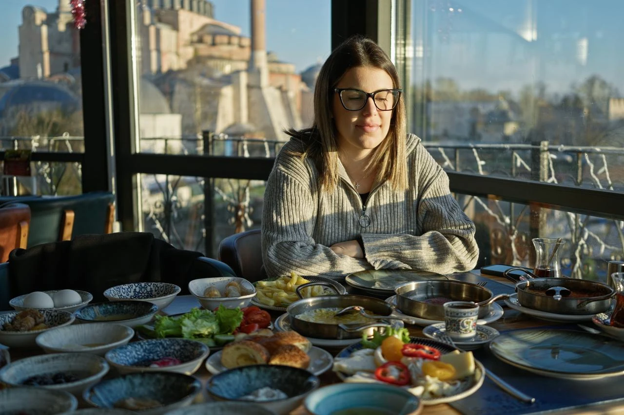 Tourists spend nearly $6B on food, drink in Türkiye in first half of 2026