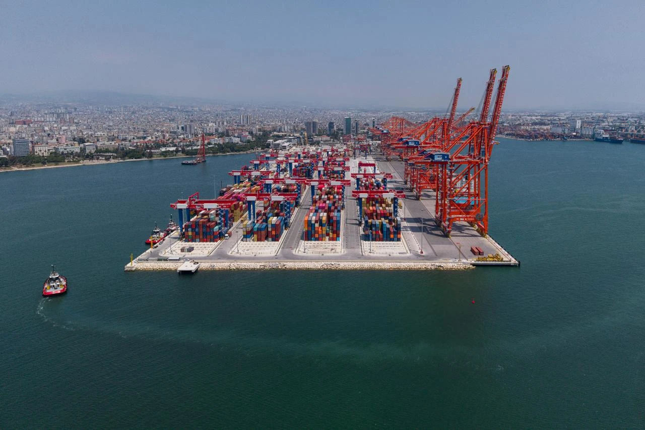 Türkiye's July exports hit record $25.6B as trade deficit widens