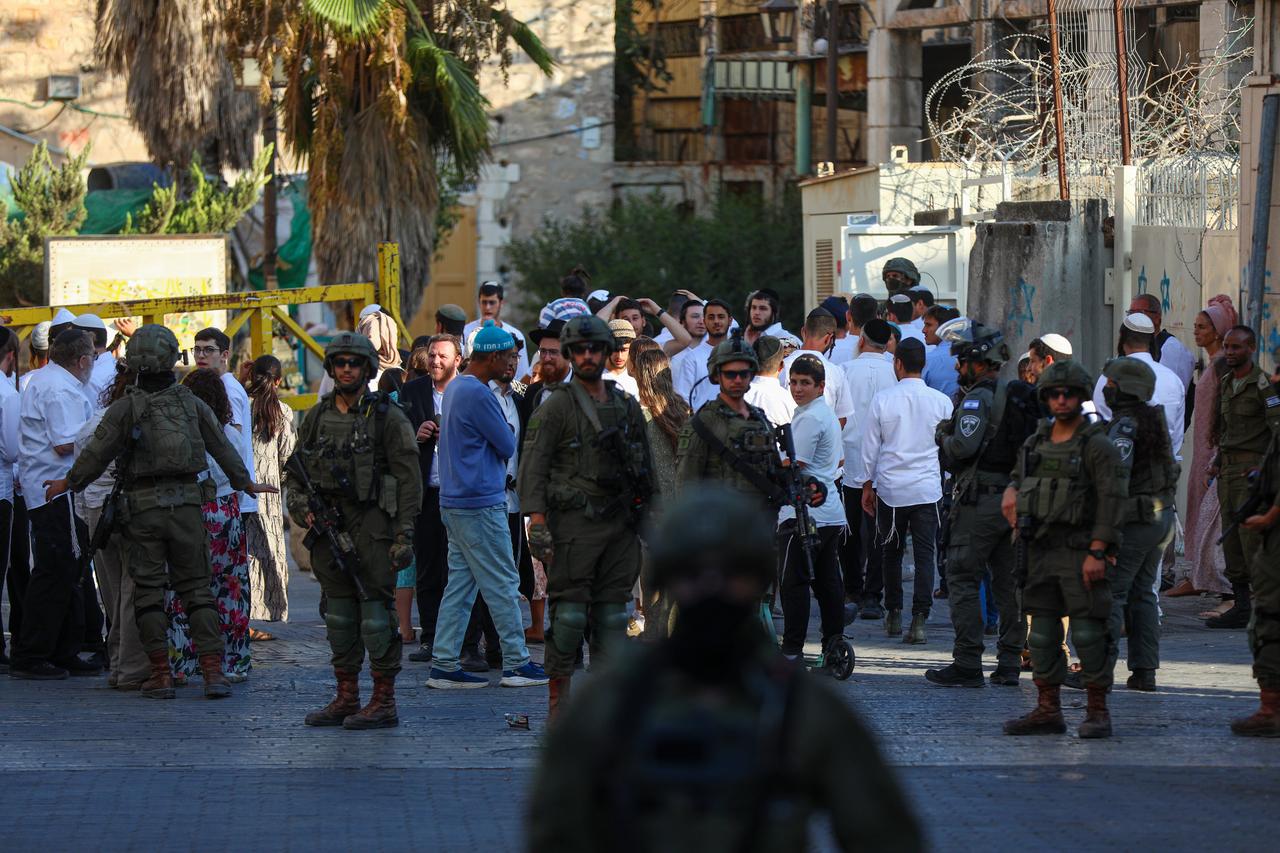 Ex-Israeli army official says soldiers assisted settlers in West Bank attacks