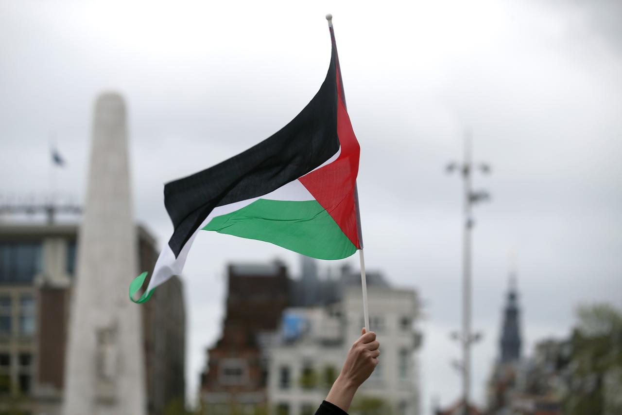 Film stars urge Venice festival to fly Palestinian flag