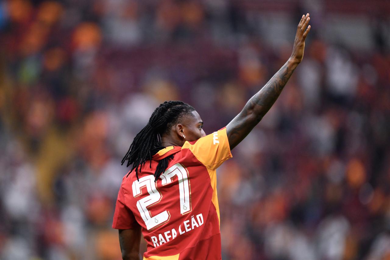 Galatasaray’s No. 27 waves to supporters during the Turkish Super Lig match against Goztepe in Istanbul, Türkiye, Aug. 29, 2026. (AA Photo)