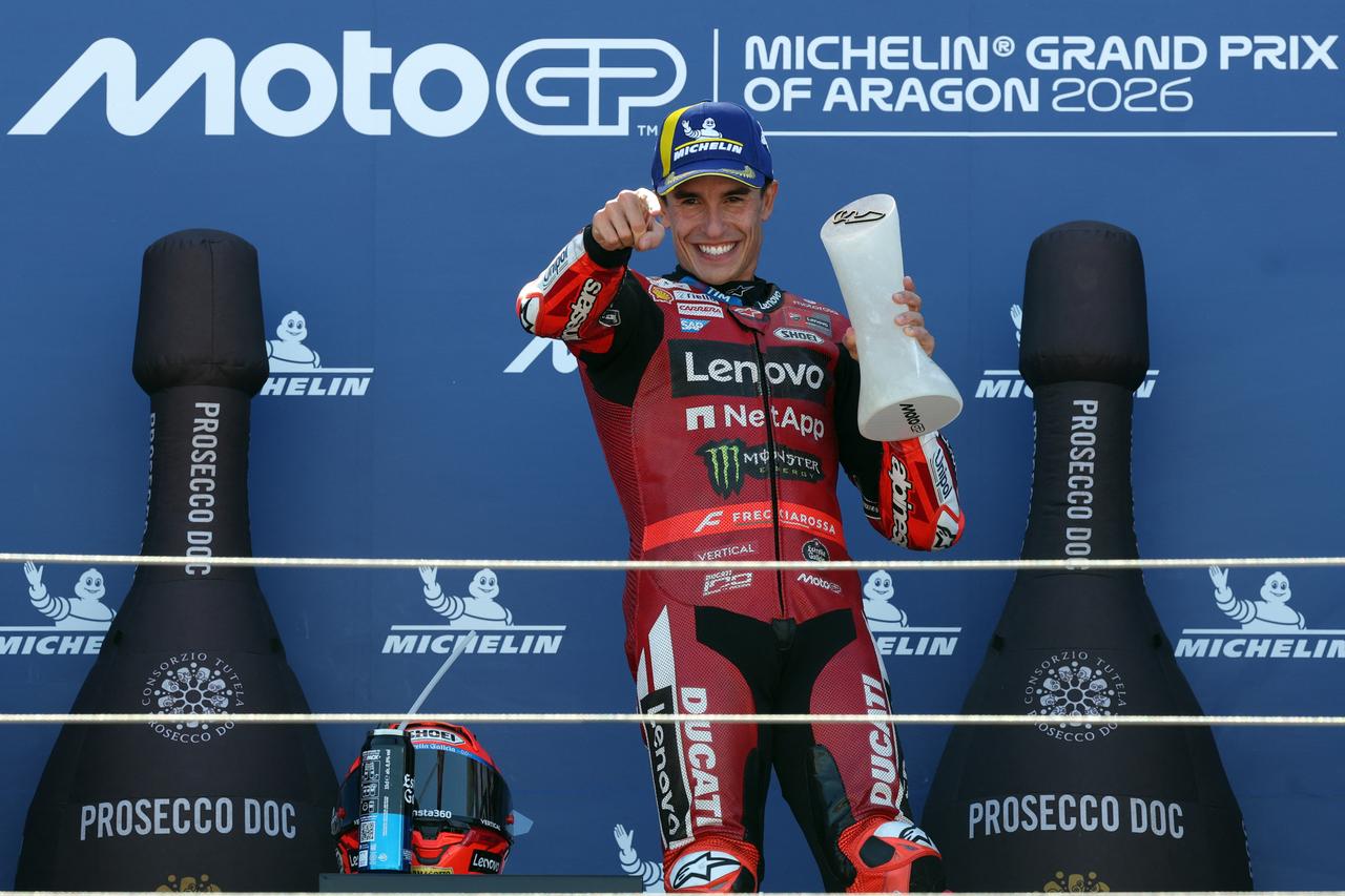 Marc Marquez dominates Aragon MotoGP to close on Jorge Martin