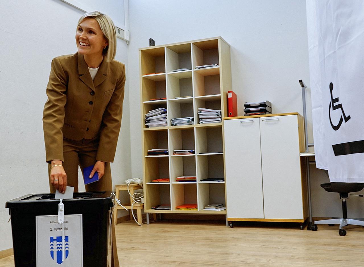 Iceland Prime Minister Kristrun Frostadottir casts her vote at a polling station in Reykjavik during the referendum on August 29, 2026. (AFP Photo)