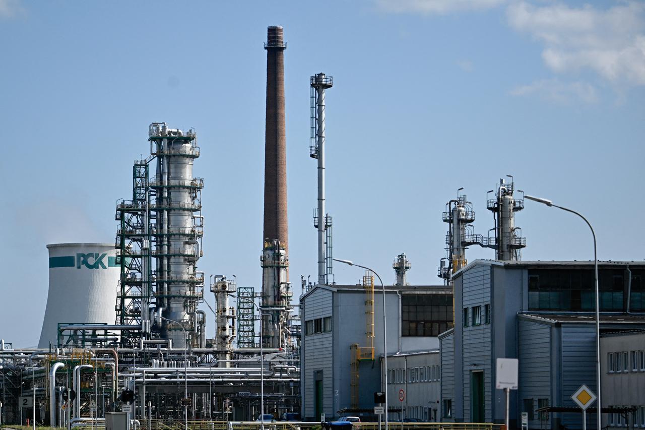 Fresh US-Iran exchange sends oil prices higher as Hormuz tensions mount