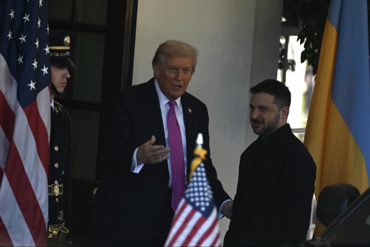 U.S. President Donald Trump (L) greets the Ukrainian President Zelenskyy at the White House in Washington DC, United States, on Oct. 17, 2025. (AA Photo)