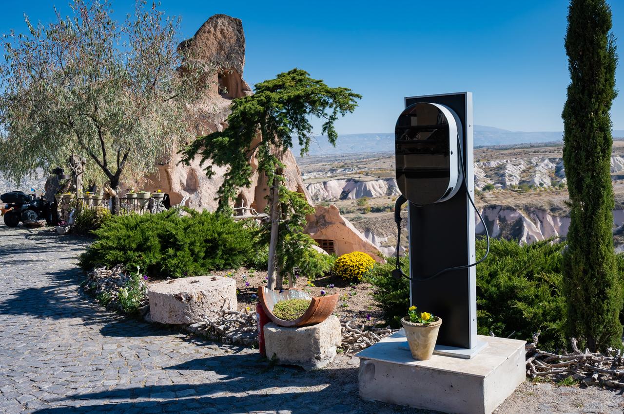 Electric vehicle charging station in Cappadocia, Türkiye. (Adobe Stock Photo)