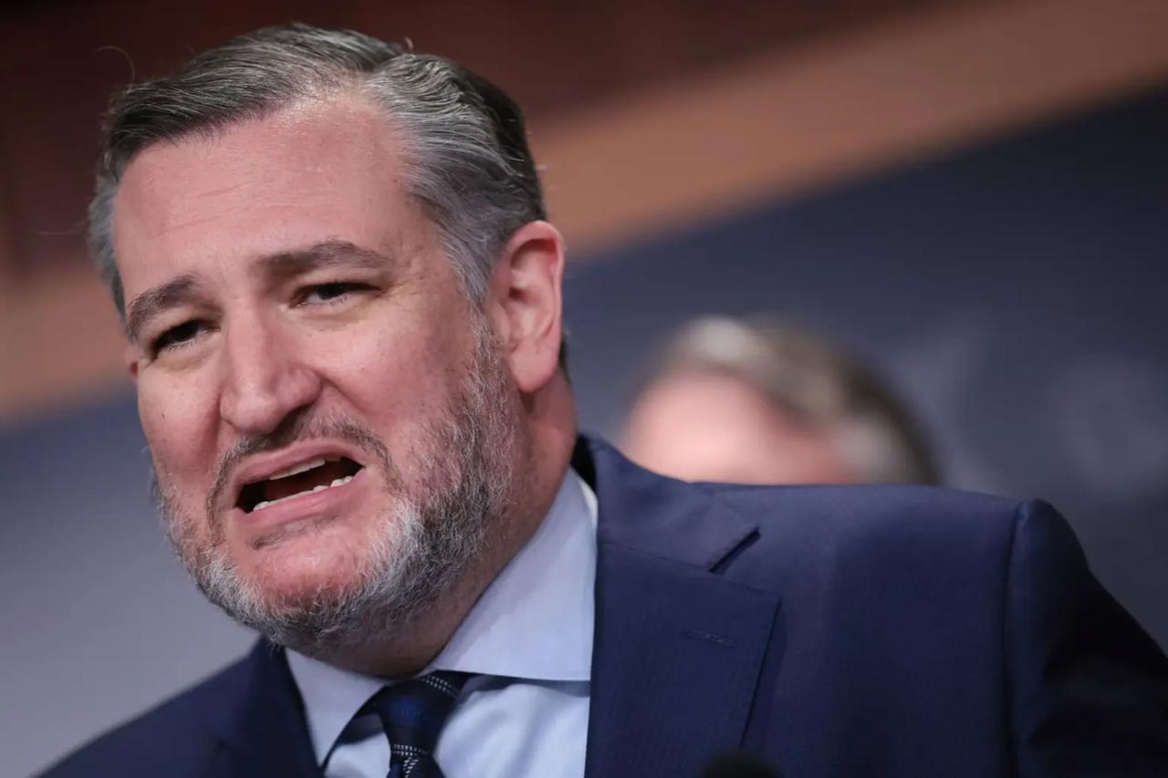 US Sen. Cruz urges Trump to arm Iranian protesters, Kurdish groups for regime change