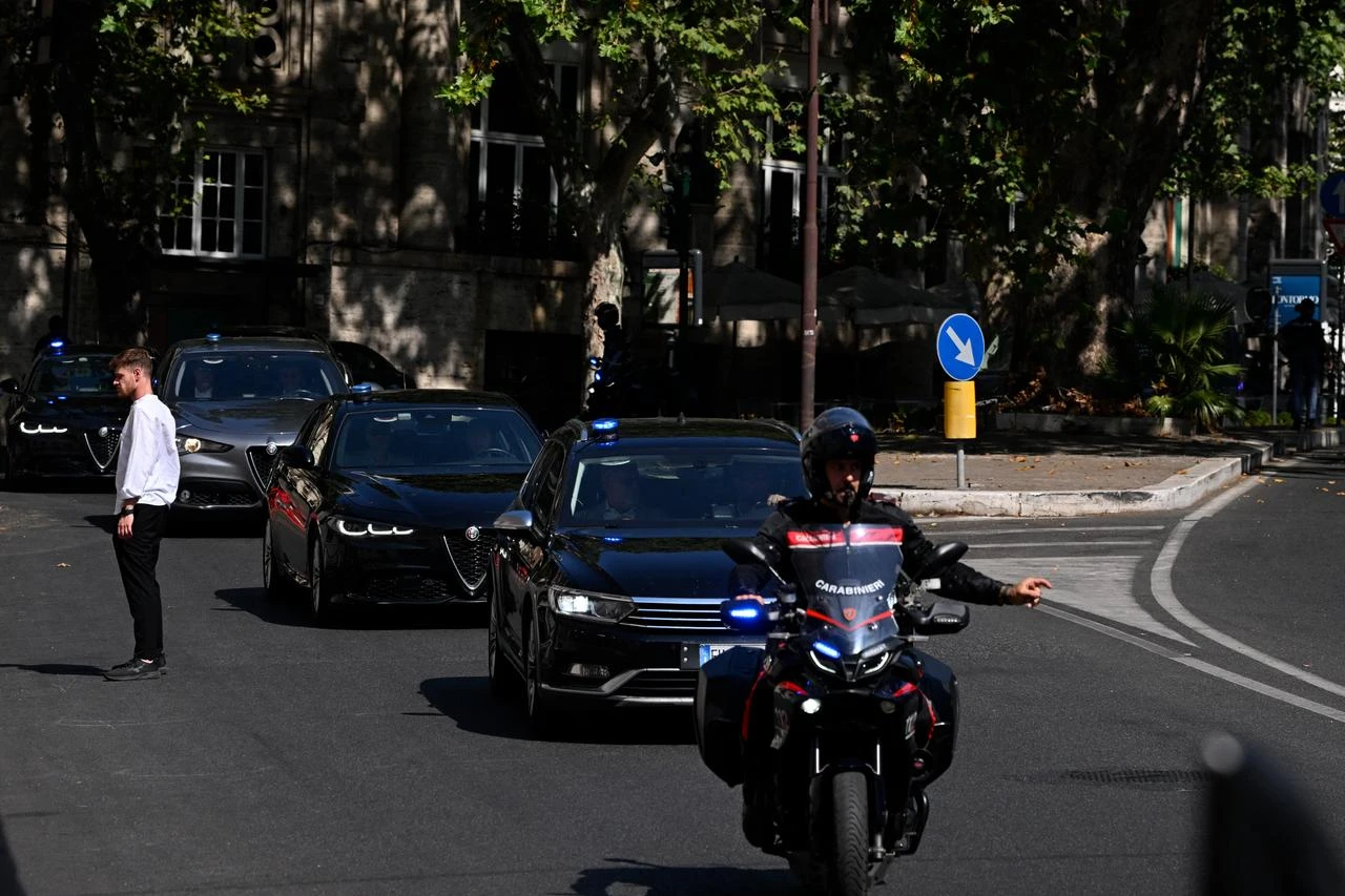 A motorcade delegation arrives for a new round of talks between the Lebanese and Israeli delegations at the US Embassy in Rome, August 4, 2026. (AFP Photo)