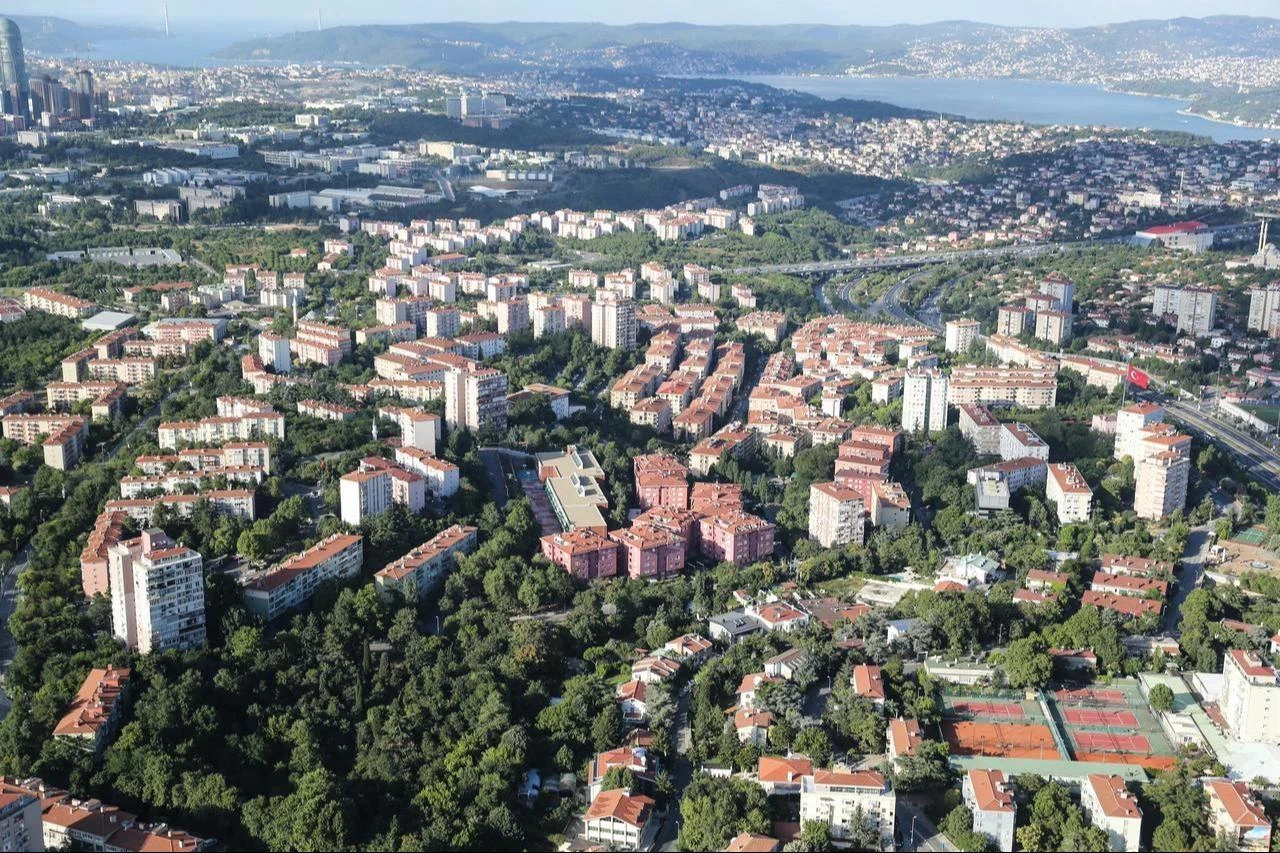 Aerial view of residential buildings in a neighborhood in Istanbul, Türkiye. (Adobe Stock Photo)