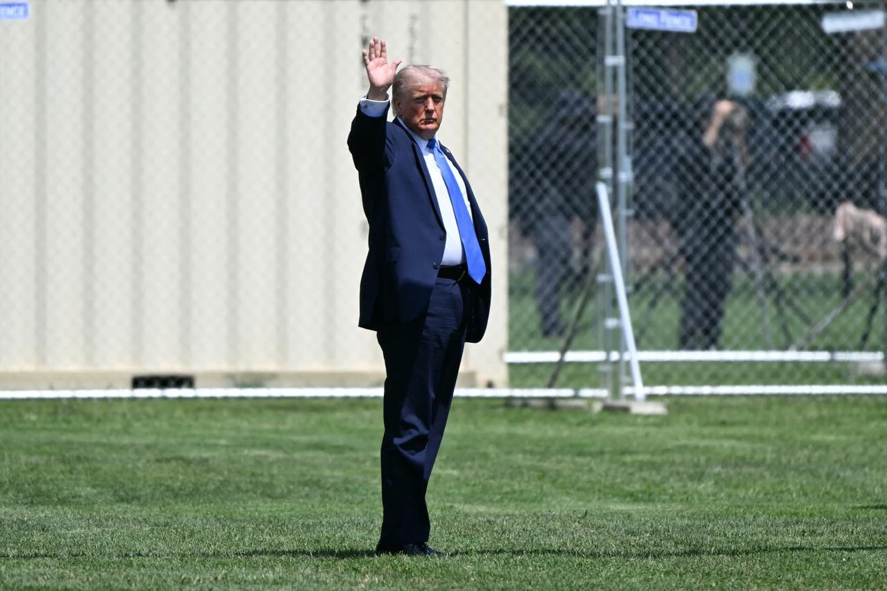 Armed man arrested near Trump golf course before California visit