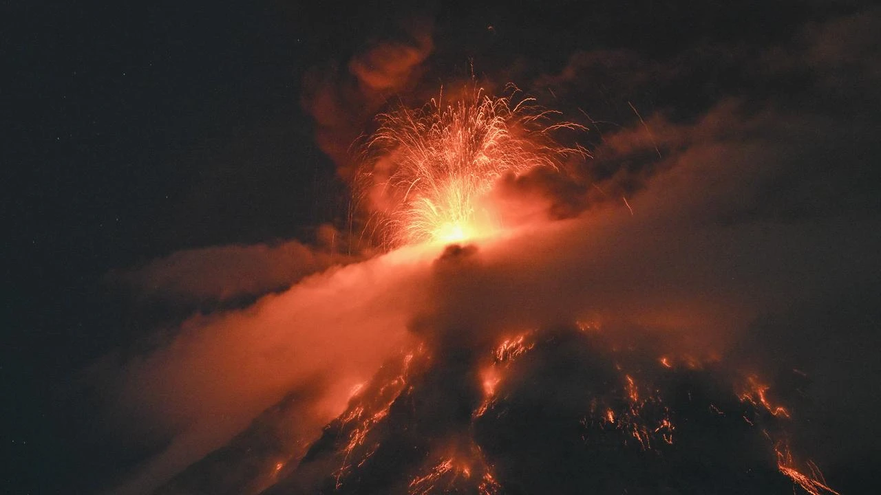 Fuego volcano eruption forces mass evacuations in Guatemala