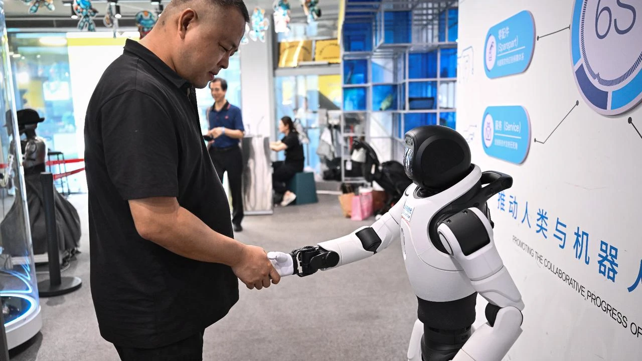 Shenzhen opens world’s first 6S robotics complex