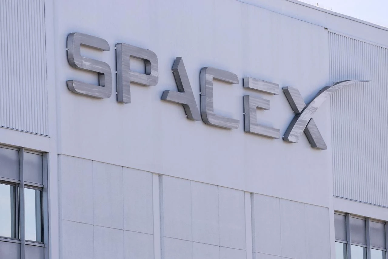 SpaceX revenue soars 92%, but shares slide on doubts