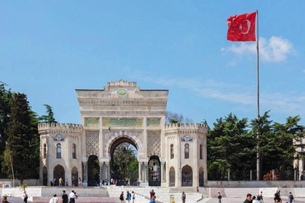 Türkiye opens new residency path for international graduates