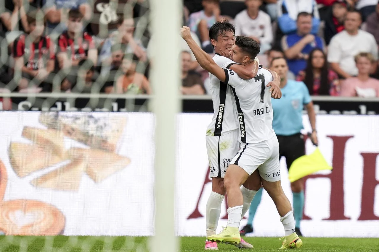 Besiktas' Milot Rashica celebrates with teammates after scoring during the UEFA Europa League second qualifying round second-leg match between Midtjylland and Besiktas at MCH Arena in Herning, Denmark, on July 30, 2026. (AA Photo)