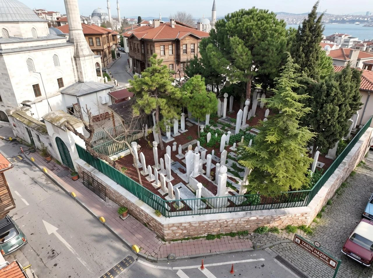 An aerial view shows the restored Ucbas Nurettin Hamza Mosque hazire, surrounded by historic buildings in Istanbul’s Fatih district, Türkiye. (AA Photo)
