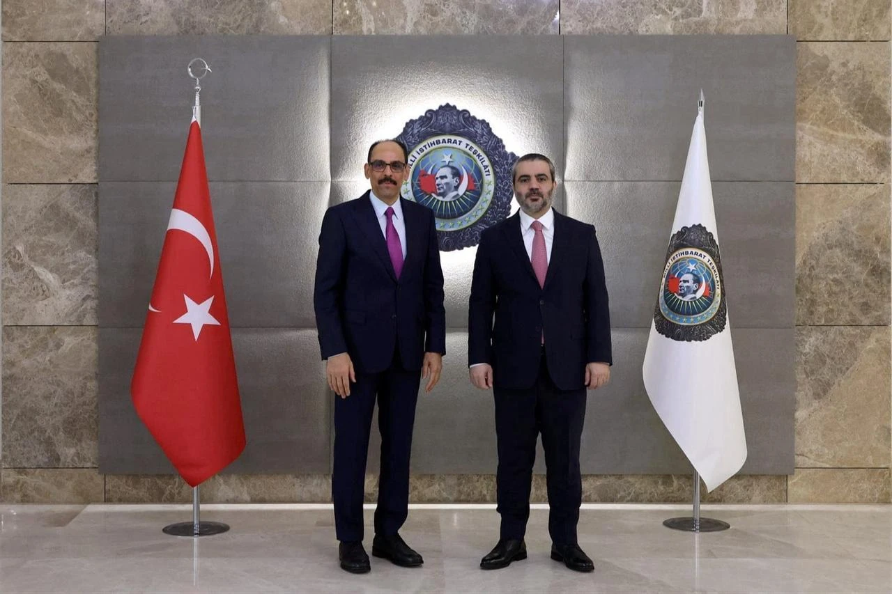 Syrian Foreign Minister Asaad Hassan al-Shaibani (R) meets with Turkish National Intelligence Organization (MIT) Director Ibrahim Kalin (L) in Ankara, Aug. 5, 2026. (Turkish National Intelligence Org./HO)