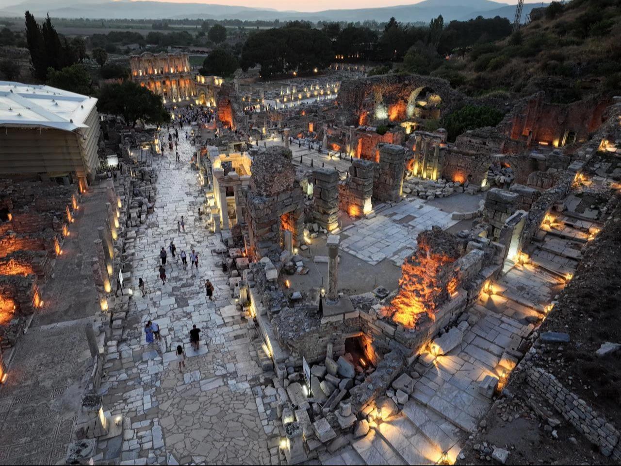 The ancient city of Ephesus in Izmir, Türkiye, a UNESCO World Heritage Site, welcomes visitors after sunset as part of the Ministry of Culture and Tourism's “Night Museum” initiative, June 4, 2025. (AA Photo)