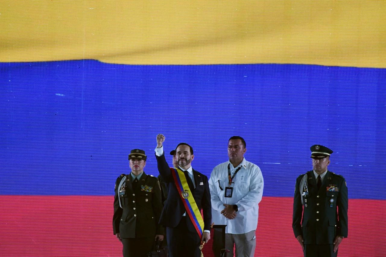 Colombia's new President Abelardo de la Espriella (2nd L) gestures after delivering a speech during a change-of-command ceremony at the Pichincha Battalion in Cali, Colombia, August 7, 2026. (AFP Photo)