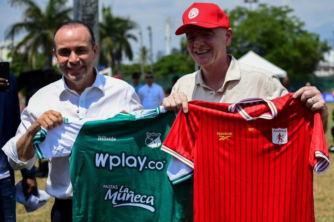 Infantino gets South American backing as FIFA crisis simmers in Colombia