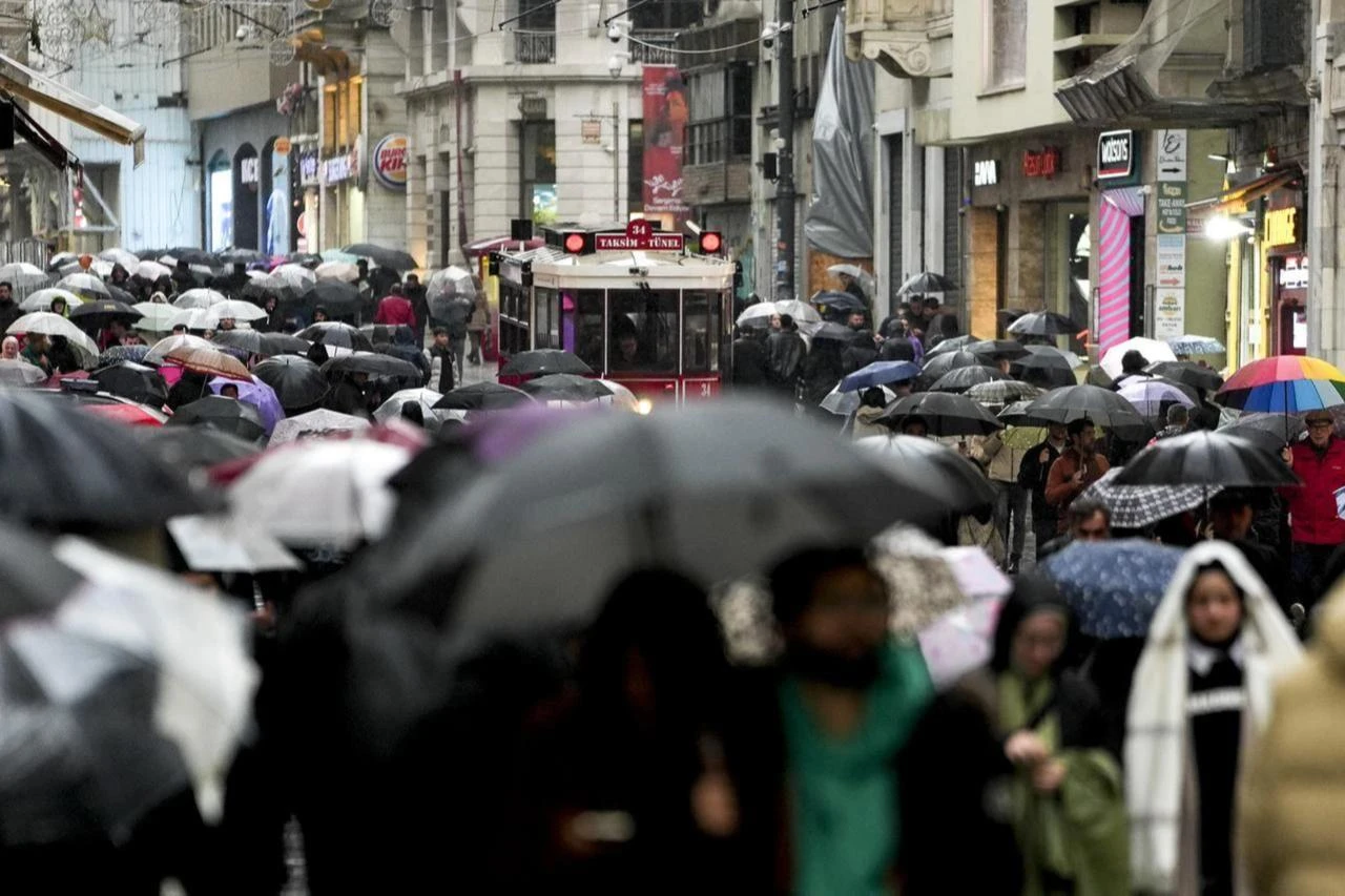 Istanbul set for Aug. 9 thunderstorms as temperatures hover around 32C