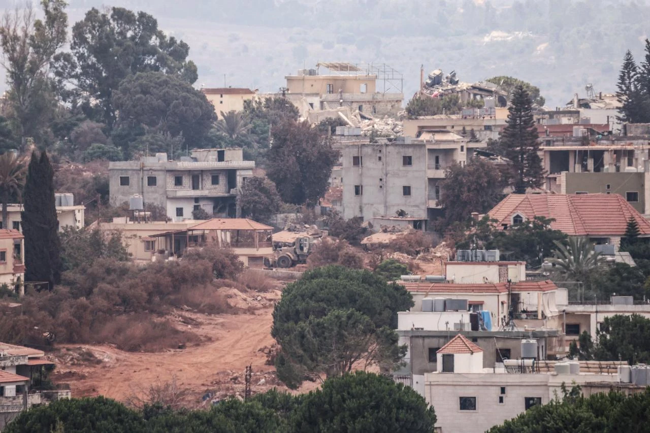 Lebanon says Israeli troops built barrier in army-held village