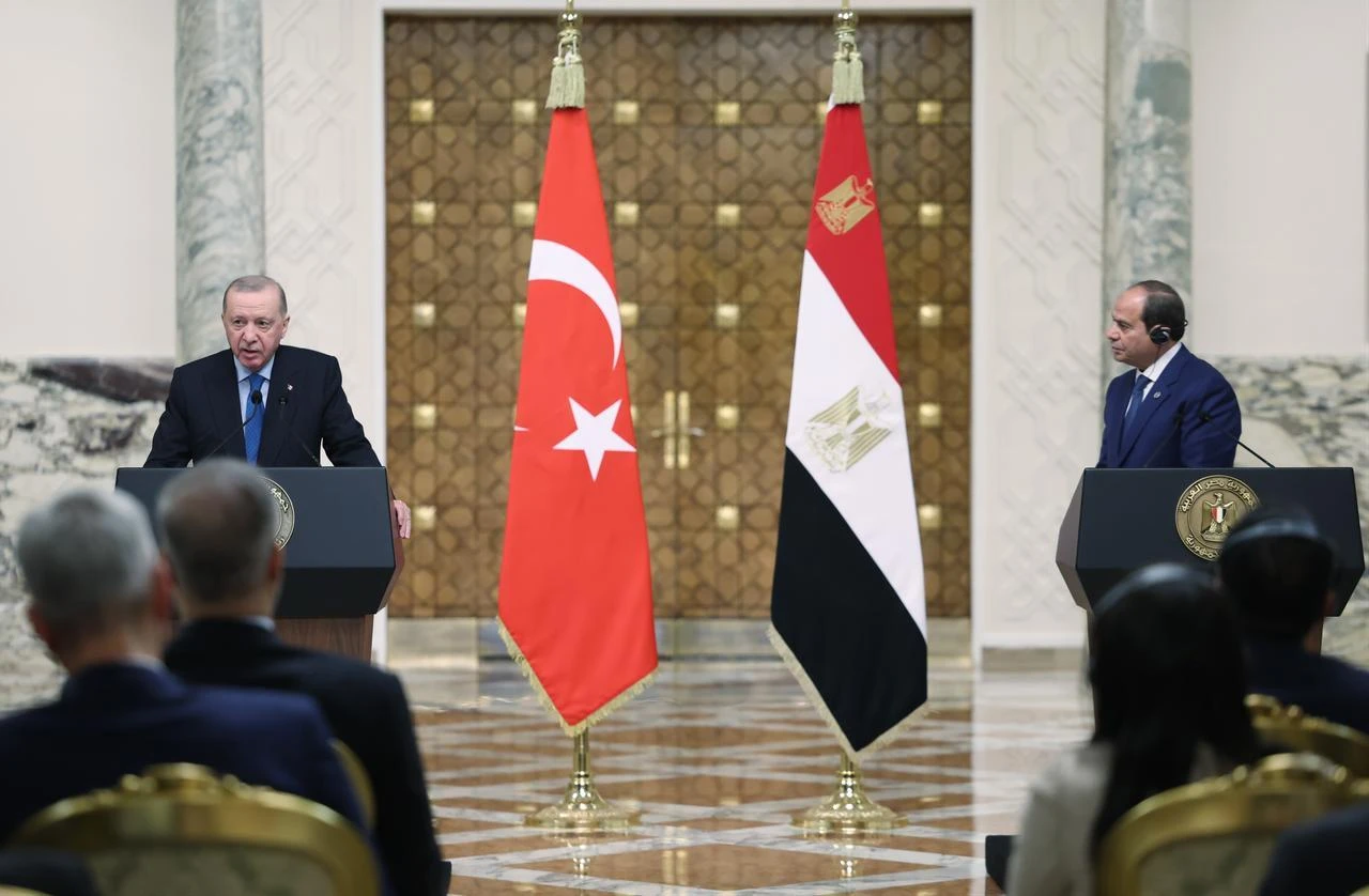 President Recep Tayyip Erdogan and Egyptian President Abdel Fattah el-Sisi attend press conference following their meeting and signing ceremony in Cairo, Egypt, Feb. 4, 2026. (Photo via Turkish Presidency/Murat Cetinmuhurdar/HO)