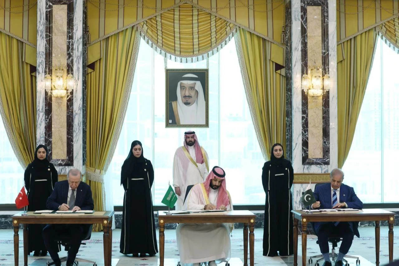 Türkiye-Saudi-Pakistan defense pact unsettles Athens: Greek press