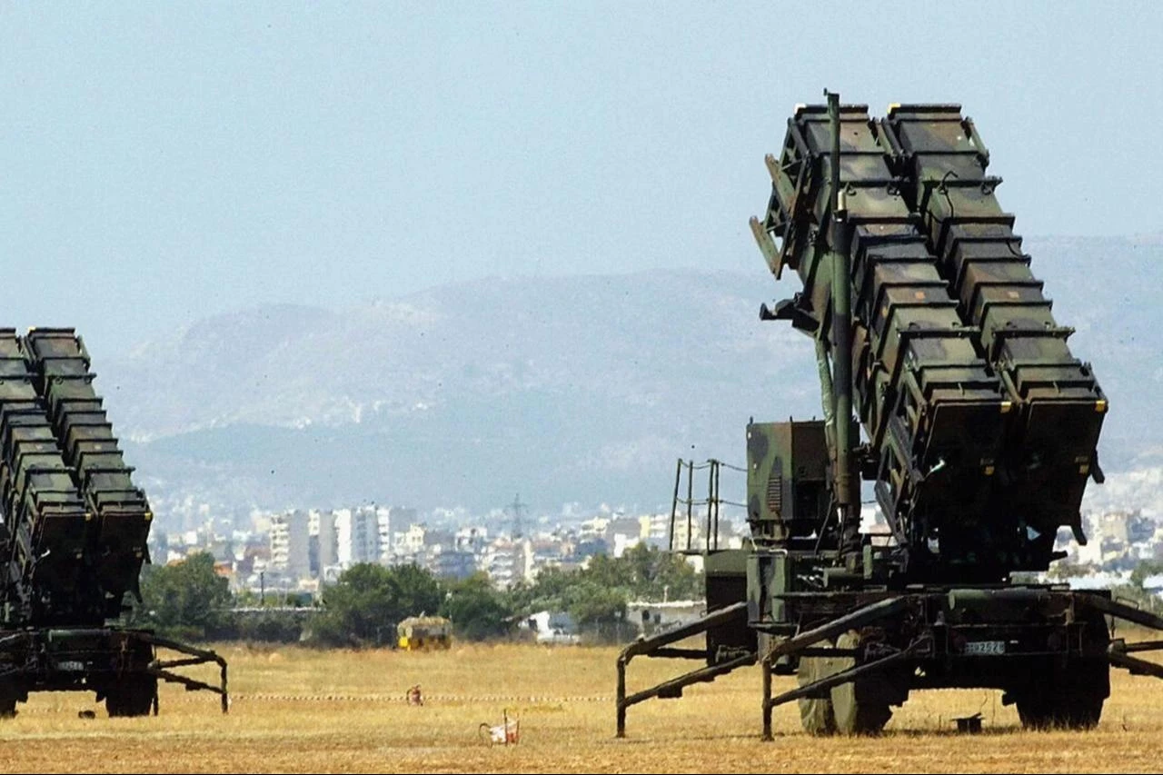 Patriot air defense missile launchers are seen in position North of Athens at Tatoi military air base on July 30, 2004, in Tatoi, Greece. (AFP Photo)