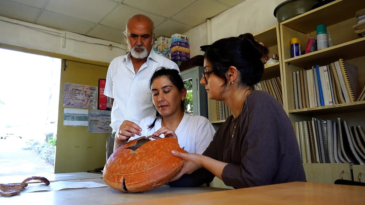 Archaeologists work on the restoration and examination of the 1,500-year-old liturgical vessel found at Antioch of Pisidia in Isparta, Türkiye. (AA Photo)