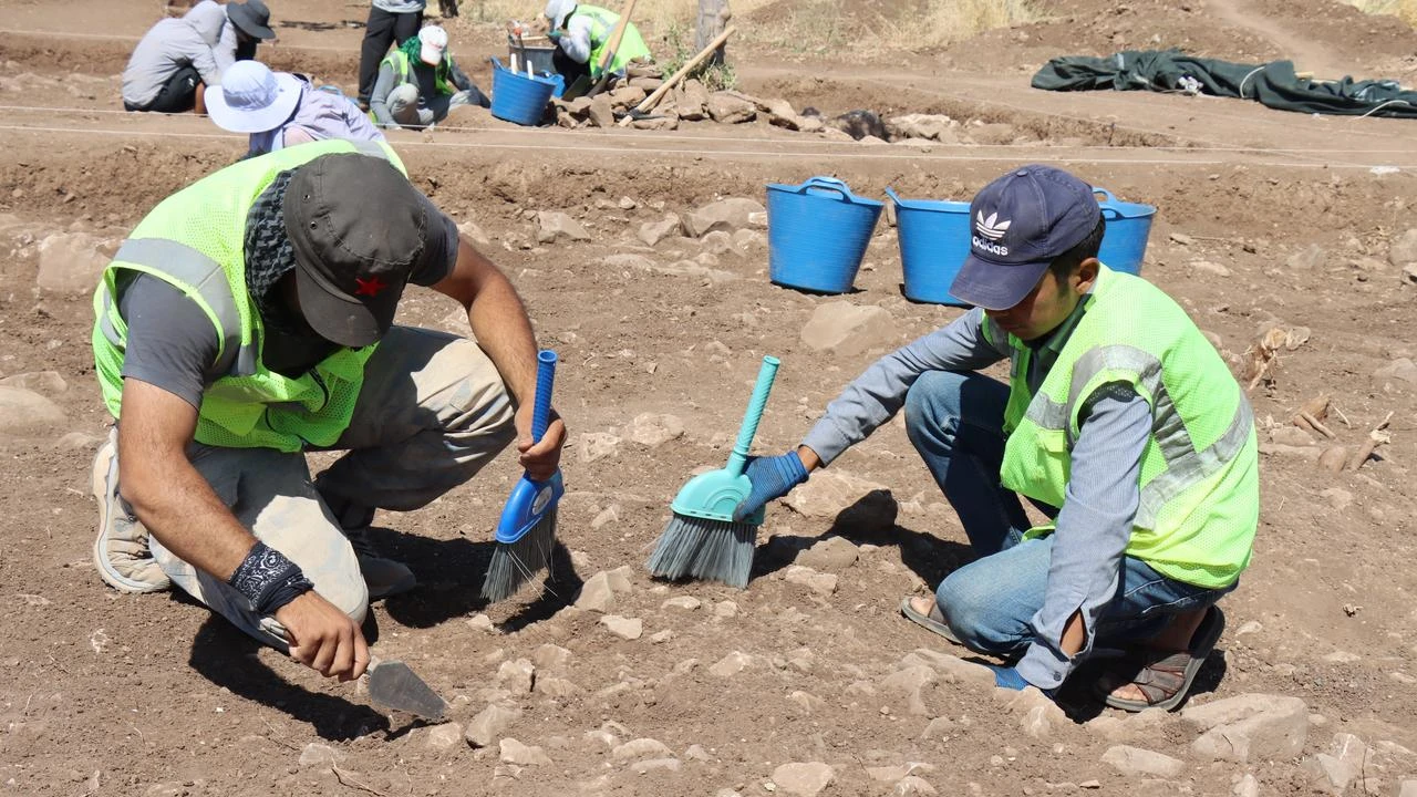 Chinese archaeologists trace Neolithic roots at Türkiye's Sanliurfa