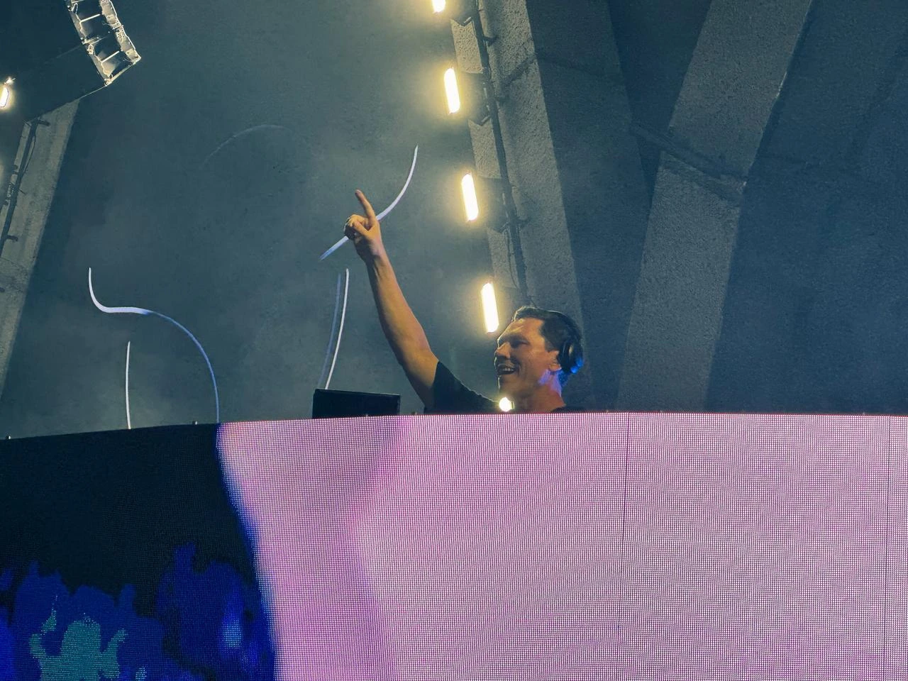 Grammy Award-winning and world-famous DJ Tiesto, performing at Festival Park Yenikapi as part of the 5th Istanbul Festival. (AA Photo)