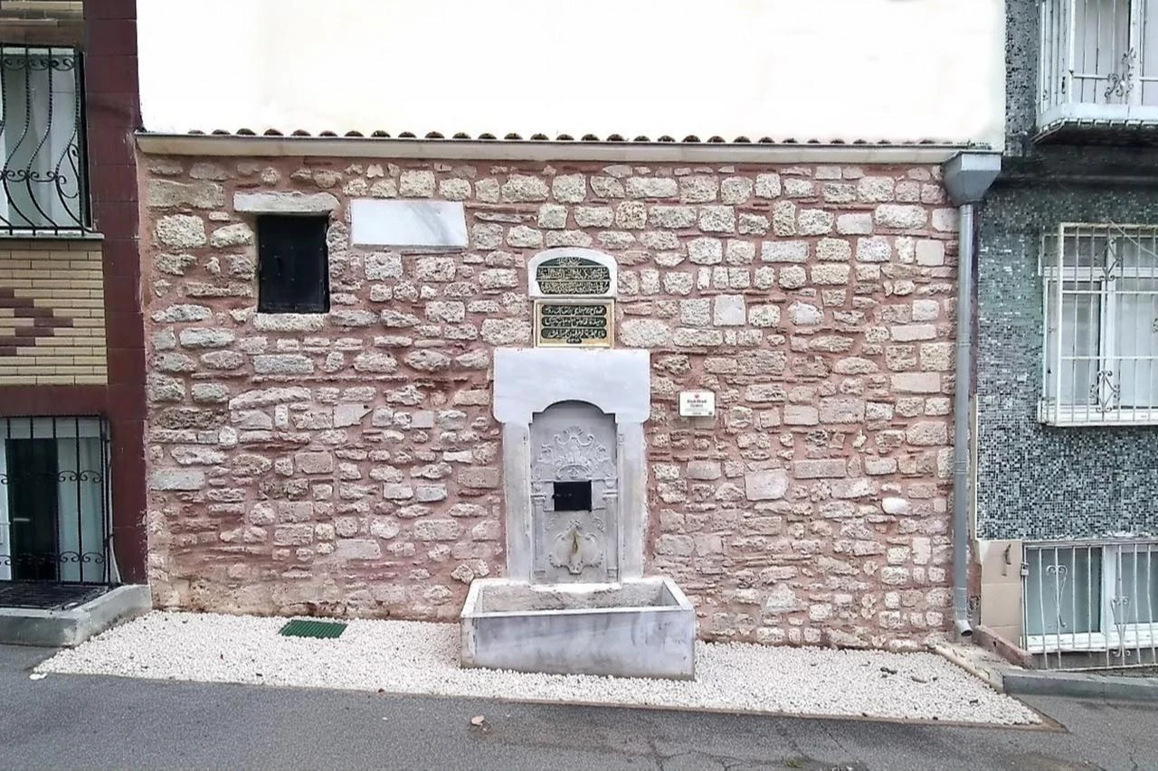 Istanbul's Fatih restores water to 138 historic fountains