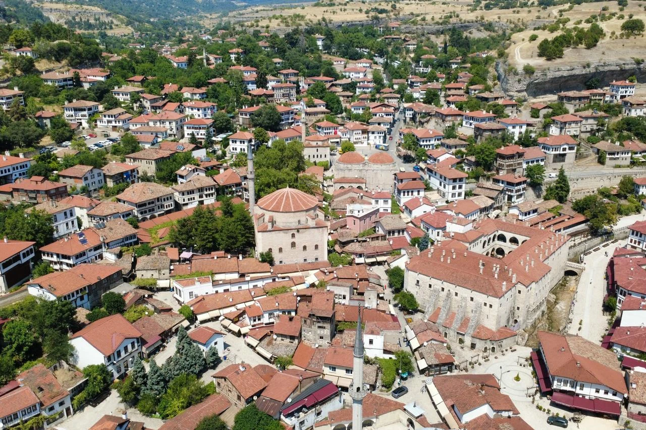 Safranbolu welcomes 104,258 overnight tourists in first half of year