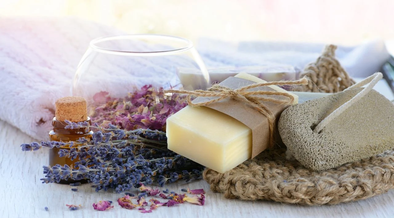Photo shows handmade Soap with bath and spa accessories, accessed on Aug. 9, 2026. (Adobe Stock Photo)