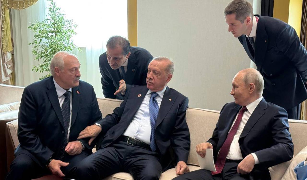 Türkiye’s President Erdogan meets Russian President Putin and Belarusian President Lukashenko at SCO summit in Bishkek, Kyrgyzstan on Sep. 1, 2026. (IHA Photo)