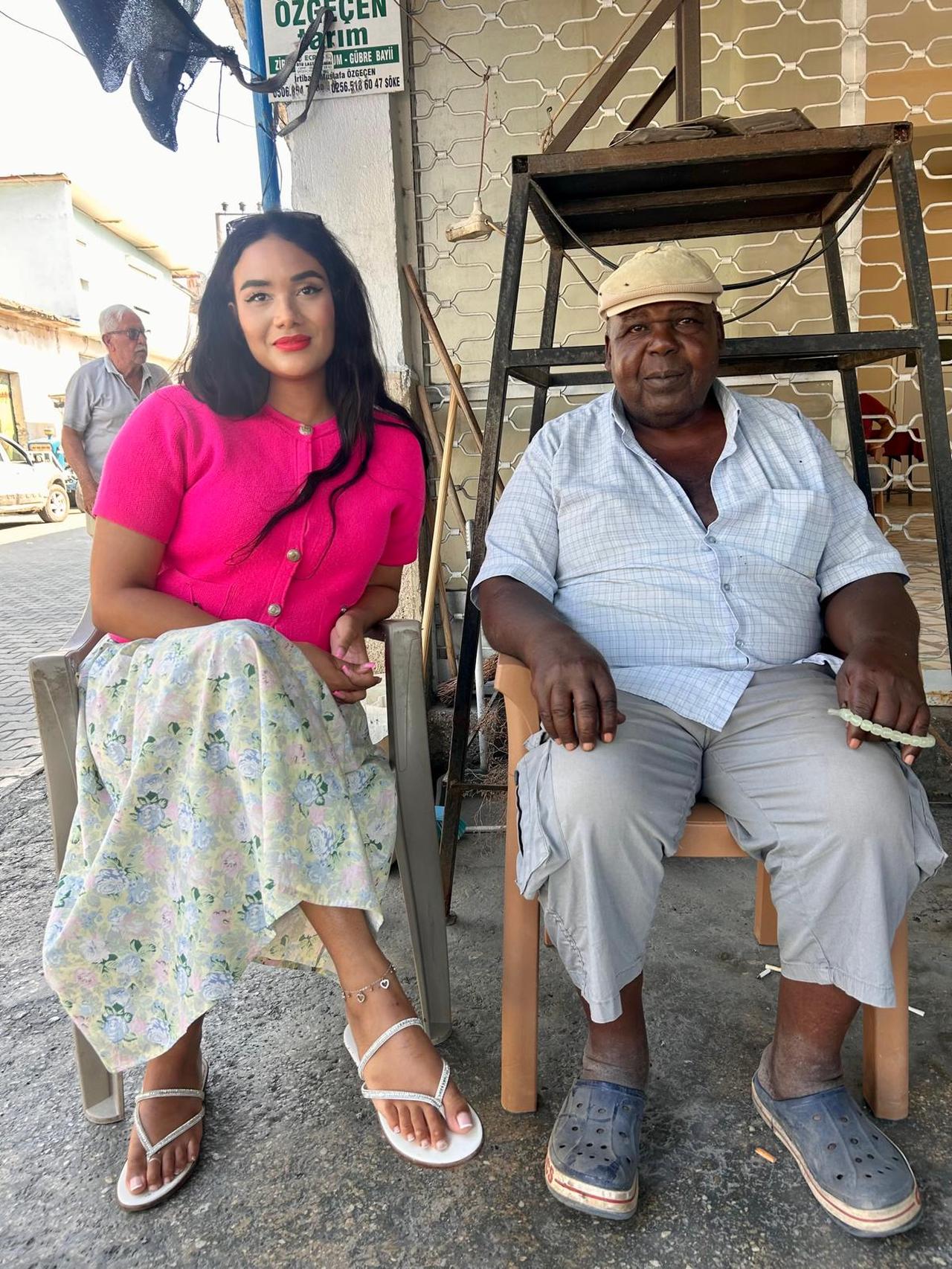 Türkiye Today's Sophie Fullerton is seen with Musa in Türkiye's western province of Aydin.