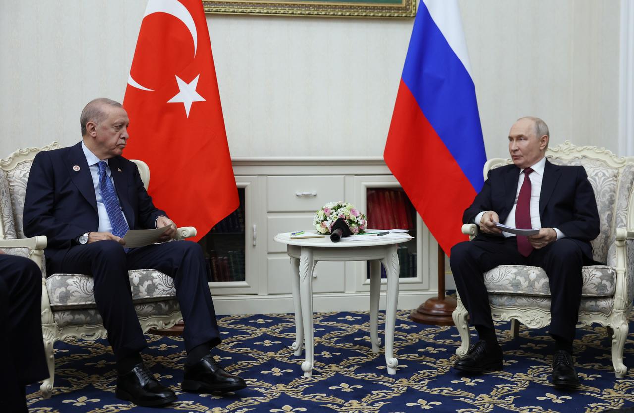 Turkish Presidet Recep Tayyip Erdogan meets with Russian President Vladimir Putin on the sidelines of the Shanghai Cooperation Organization (SCO) Heads of State Summit in Bishkek, Kyrgyzstan on Sep. 1, 2026. (AA Photo)