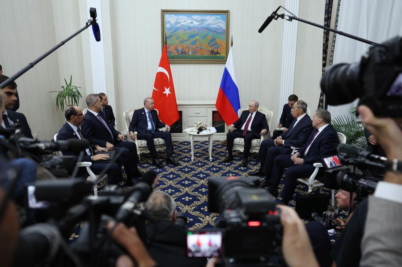 Turkish Presidet Recep Tayyip Erdogan meets with Russian President Vladimir Putin on the sidelines of the Shanghai Cooperation Organization (SCO) Heads of State Summit in Bishkek, Kyrgyzstan on Sep. 1, 2026. (AA Photo)