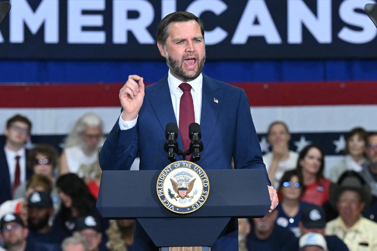 Vance urges Michigan voters to reject Muslim Democrat El-Sayed 