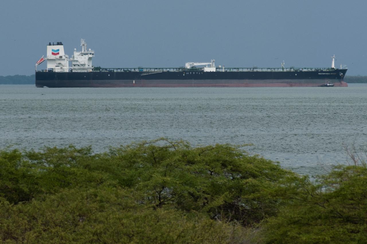Oil surges past $105 again as Qatar delivers first LNG in months