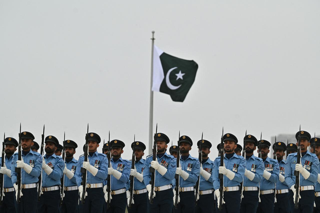 Pakistan says no military response planned as Houthis seize key Red Sea city