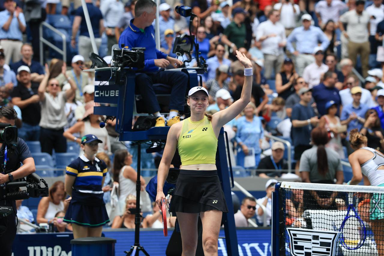 Rybakina becomes world No. 1 after reaching US Open semifinals