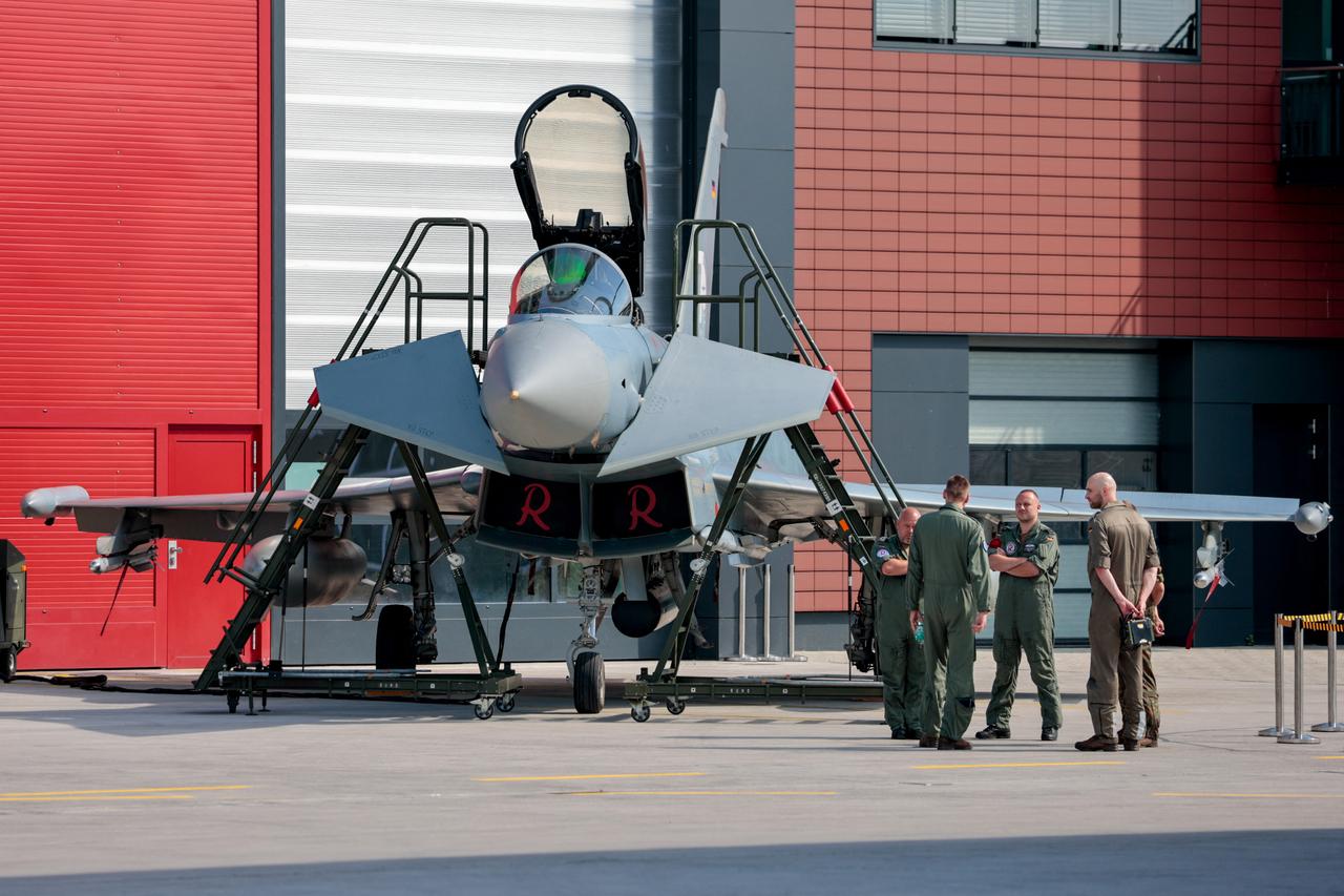 Turkish pilots begin flight training under Eurofighter Typhoon deal