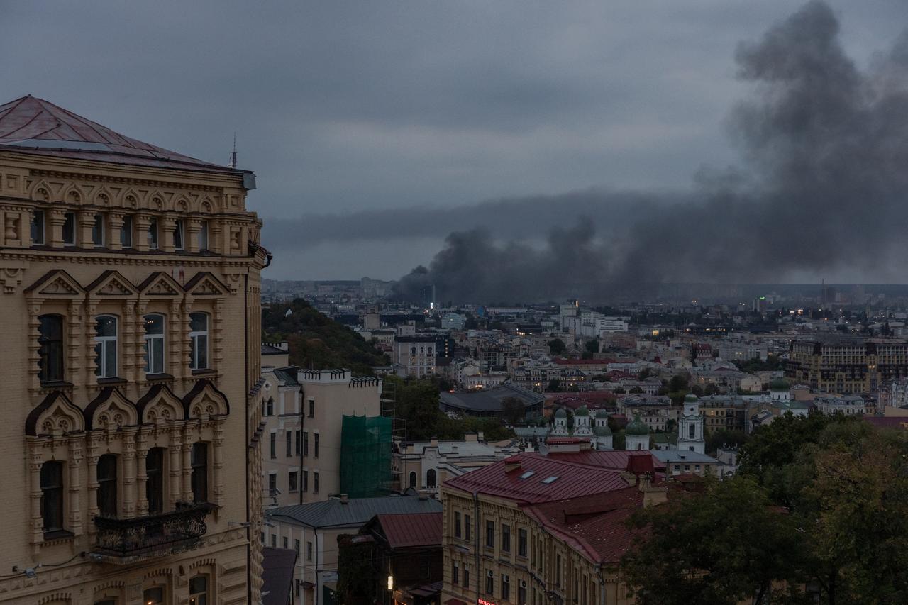 Ukraine faces 'toughest winter yet', UN official warns, as Zelenskyy seeks Patriots