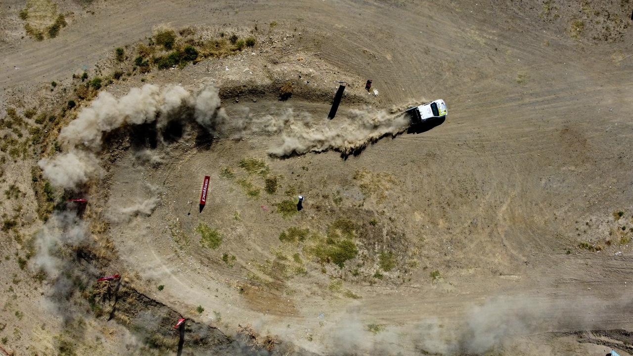 Off-roaders tear through Ankara for championship's fifth leg