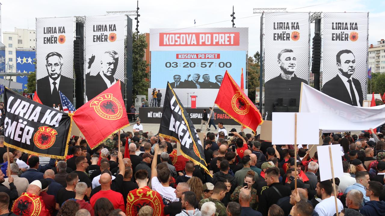 Thousands rally in Pristina for jailed former KLA commanders