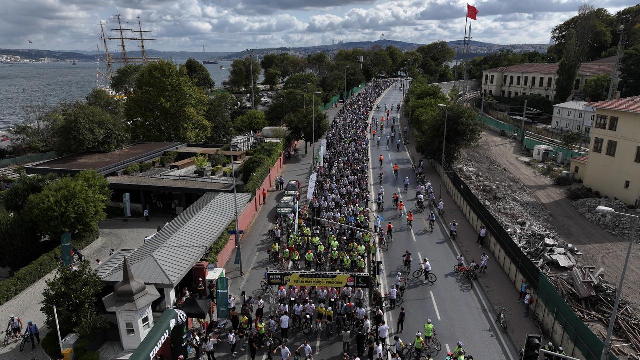 Tour de France rolls into Istanbul with amateur cycling event Image